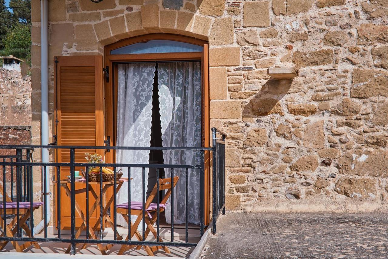 Vaggelis Little Stone House Villa Maredhiana Luaran gambar